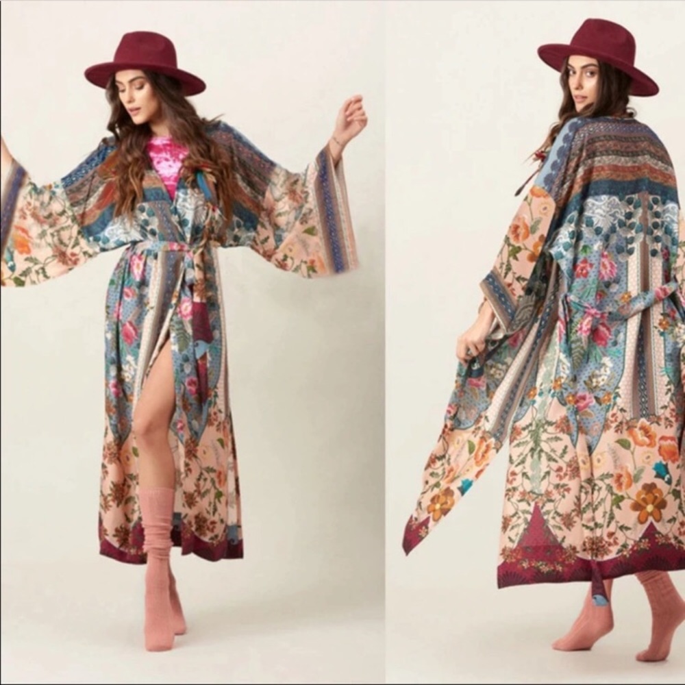 5⭐️Fave Floral Kimono Duster - Picture 2 of 8